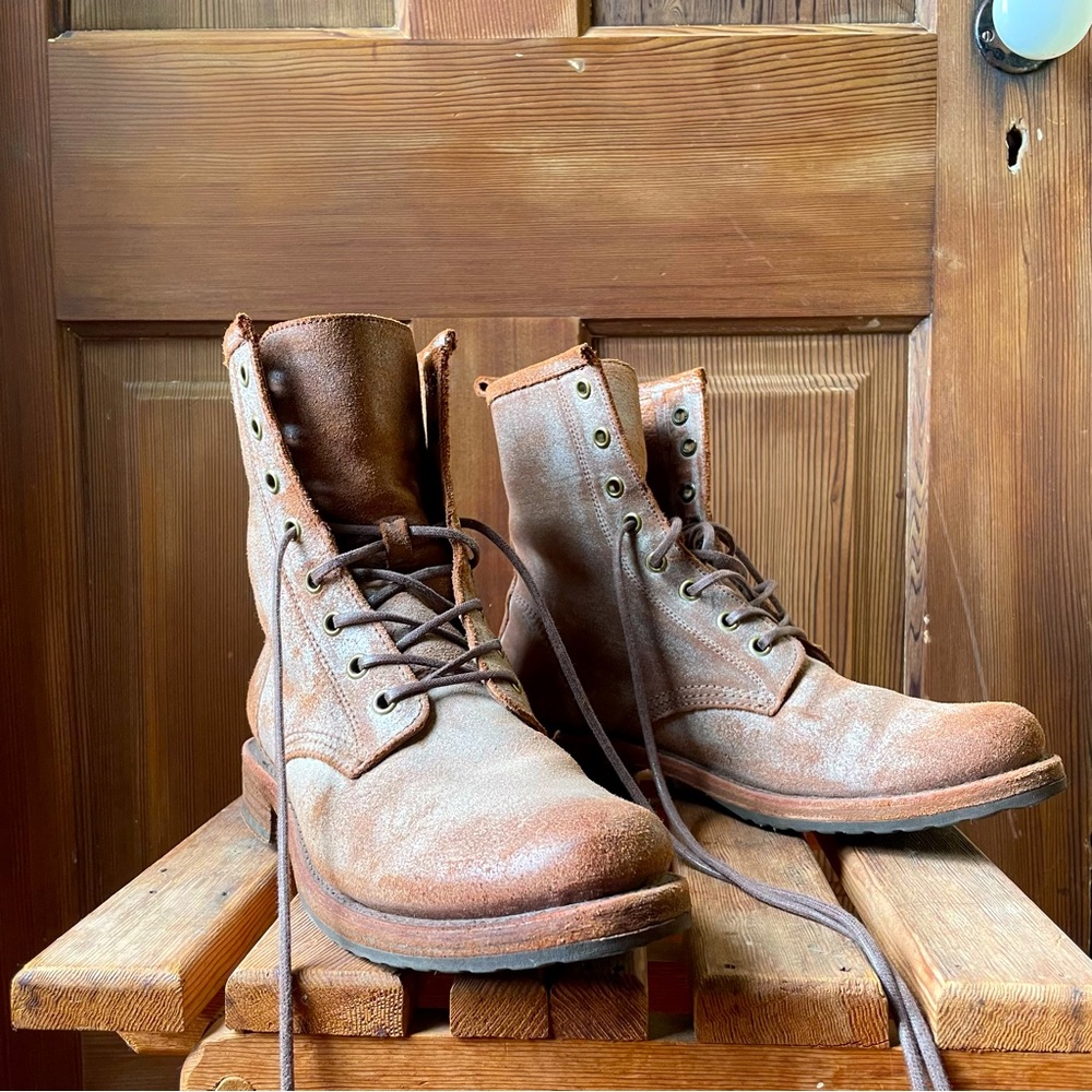 EUC Frye Veronica Combat Boots in milk chocolate